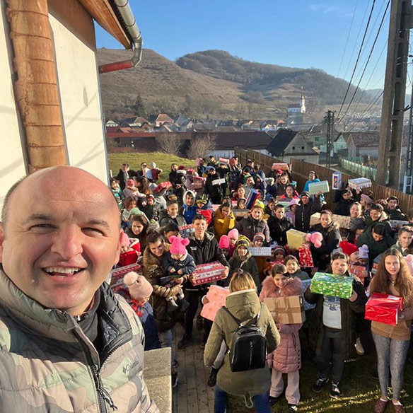 LICHT IM OSTEN - Christmas parcel distribution in Sighișoara - Picture 1